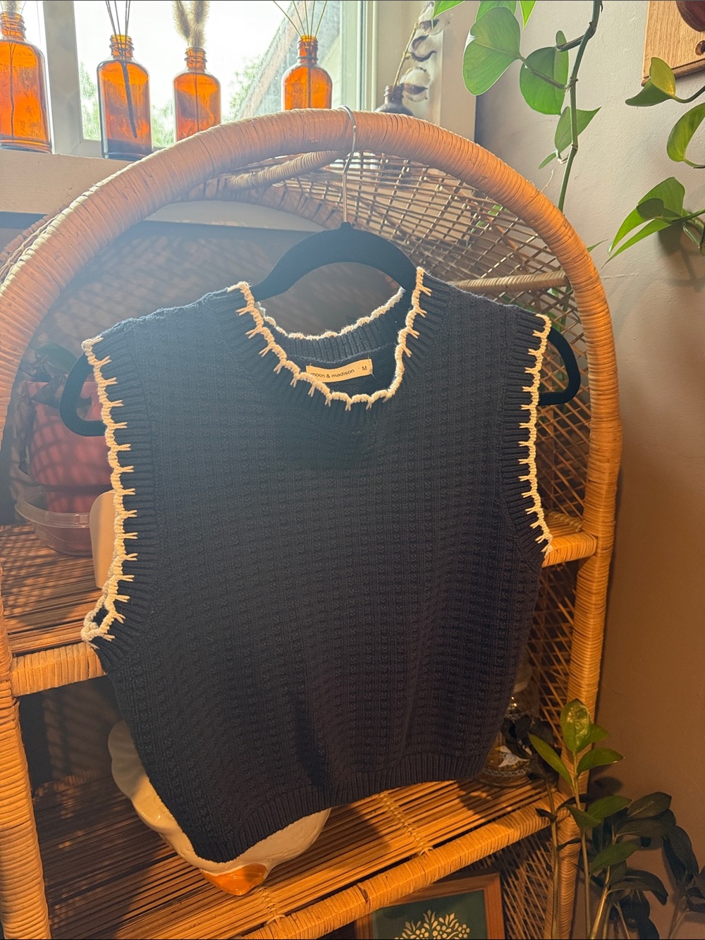 Sleeveless Knit Sweater Vest with Contrast Stitching - Navy